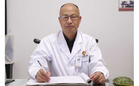喜訊！熱烈祝賀馬志忠主任榮獲第二屆國醫(yī)大師劉志明（湘潭）中醫(yī)藥發(fā)展貢獻獎，并入選全國基層名老中醫(yī)藥專家傳承工作室建設項目